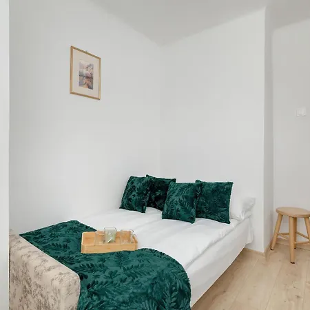 Comfortable Apartment With Balcony In Krakow By Rent Like Home Екстер'єр фото