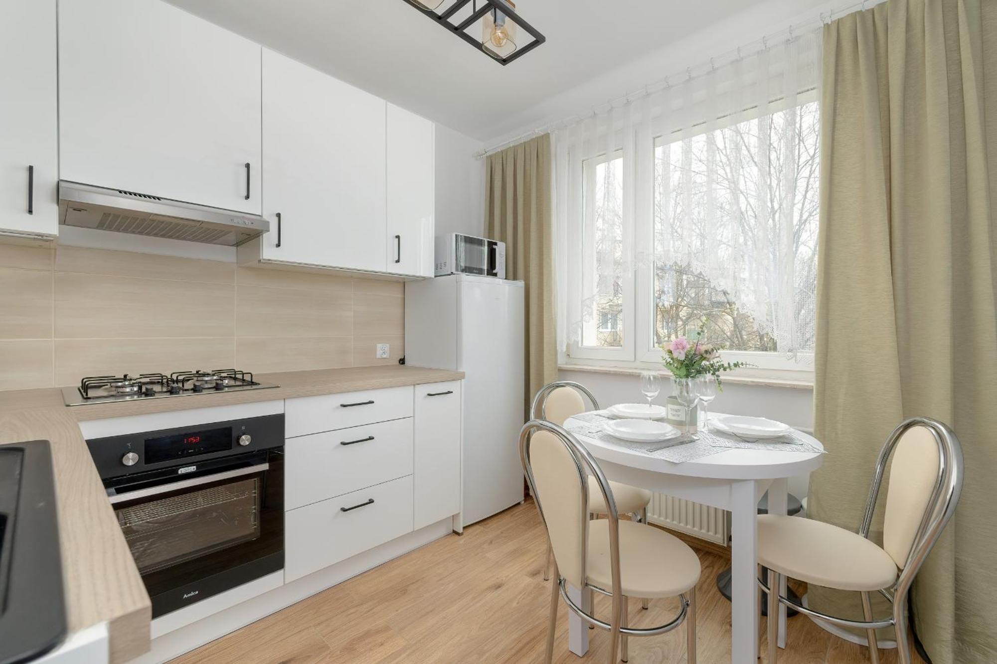 Comfortable With Balcony In By Rent Like Kraków